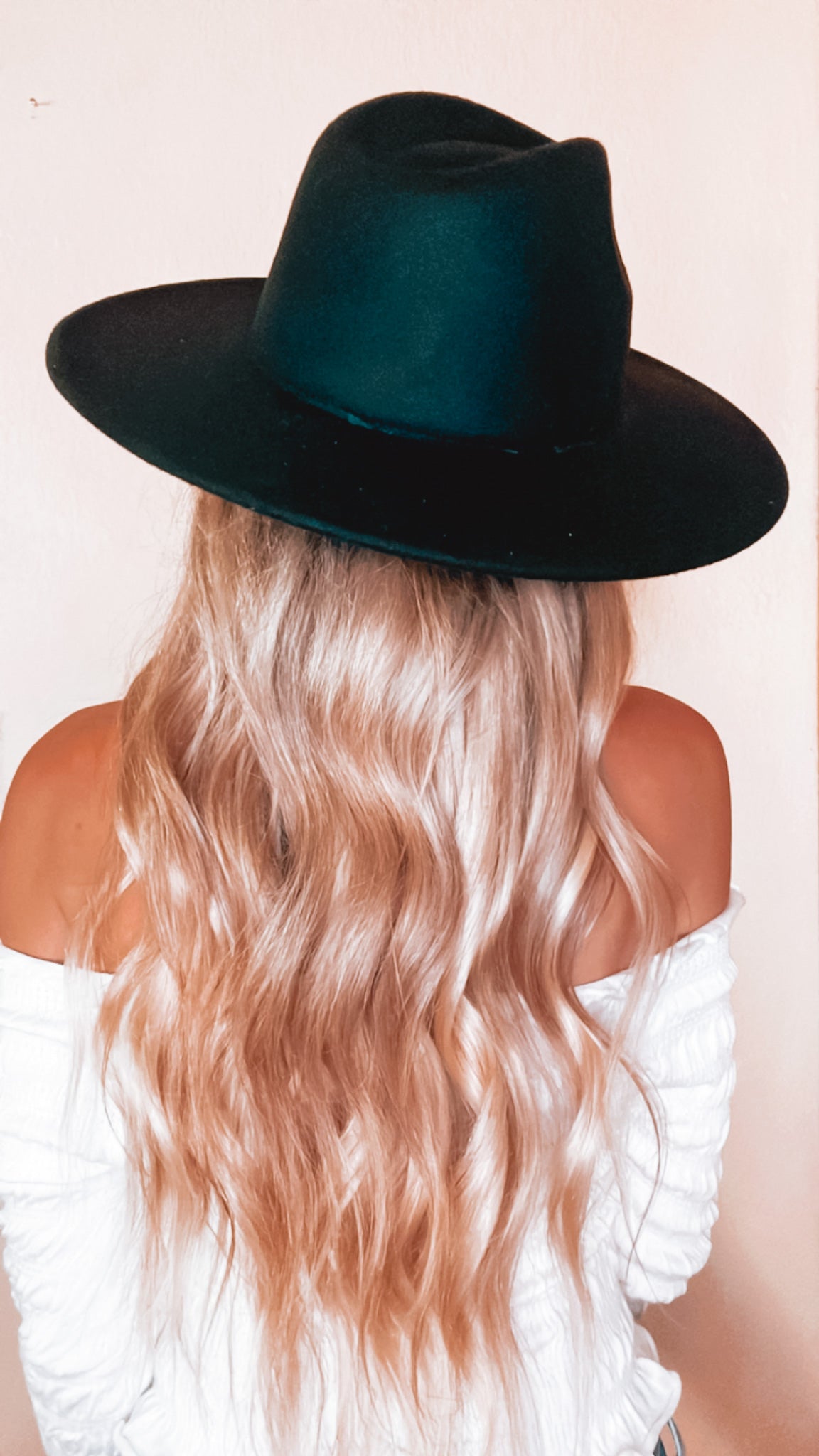 Andi gold chain hat