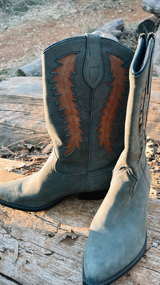 Vintage suede Dingo boots