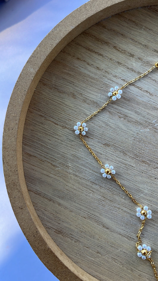 Daisy Necklace