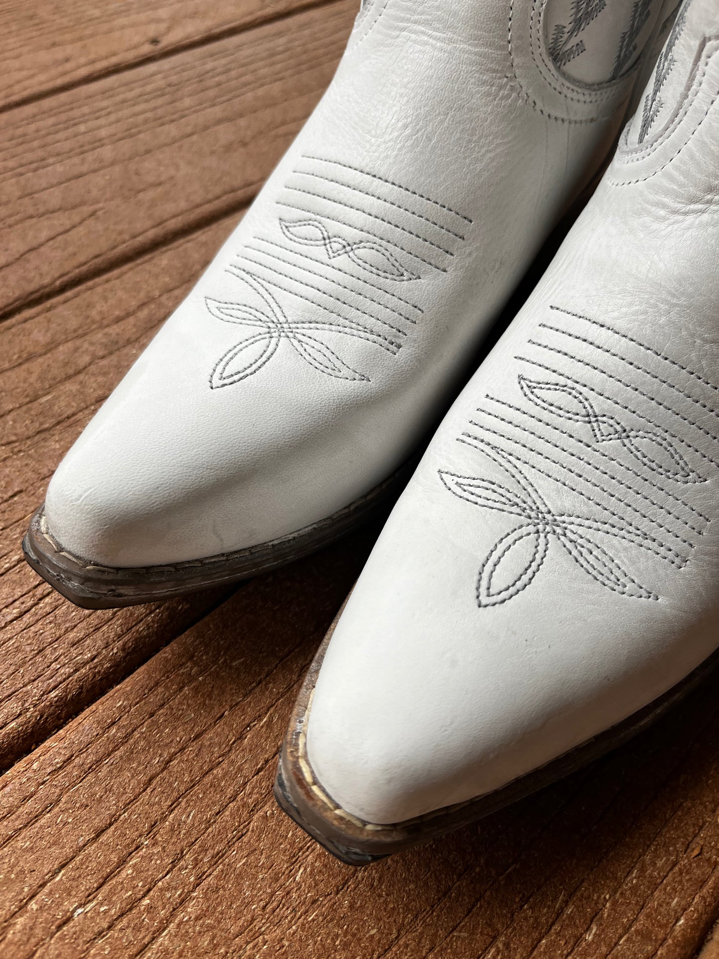 White Sterling River cowboy boots